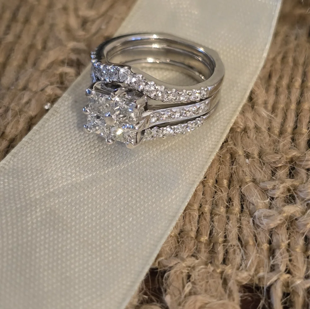 Diamond Ring Set - Picture 10 of 12